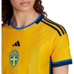 ADIDAS Sweden 22/23 Woman Short Sleeve T-Shirt Home -Softee Sport Zone adidas sweden 22 23 woman short sleeve t shirt home 5